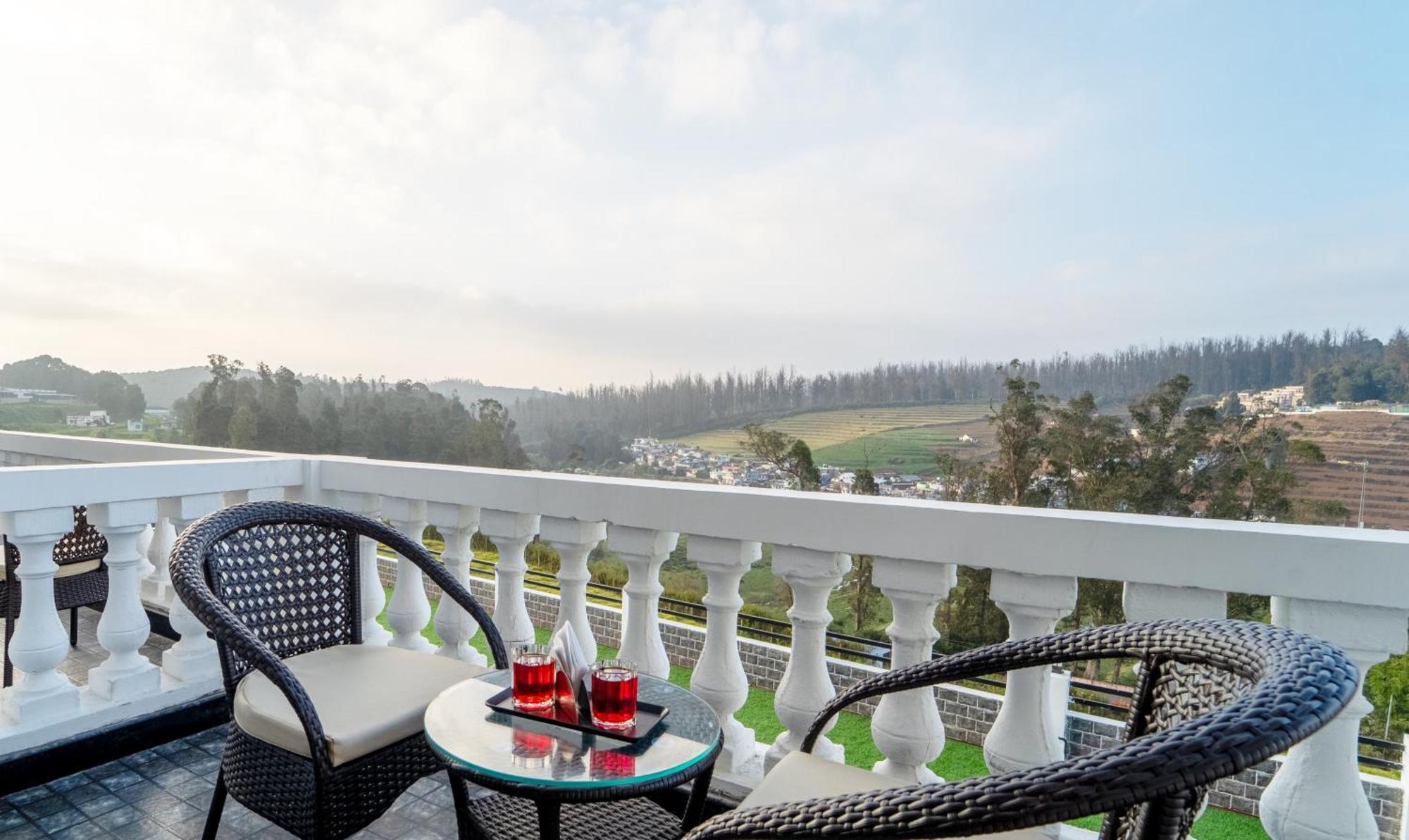 Treebo Skydale Premium Suites, 1500 Mtrs From Ooty Lake Zewnętrze zdjęcie